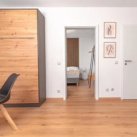 Apartamento Moderne City-fewo Bis 5 Personen Magdeburgo